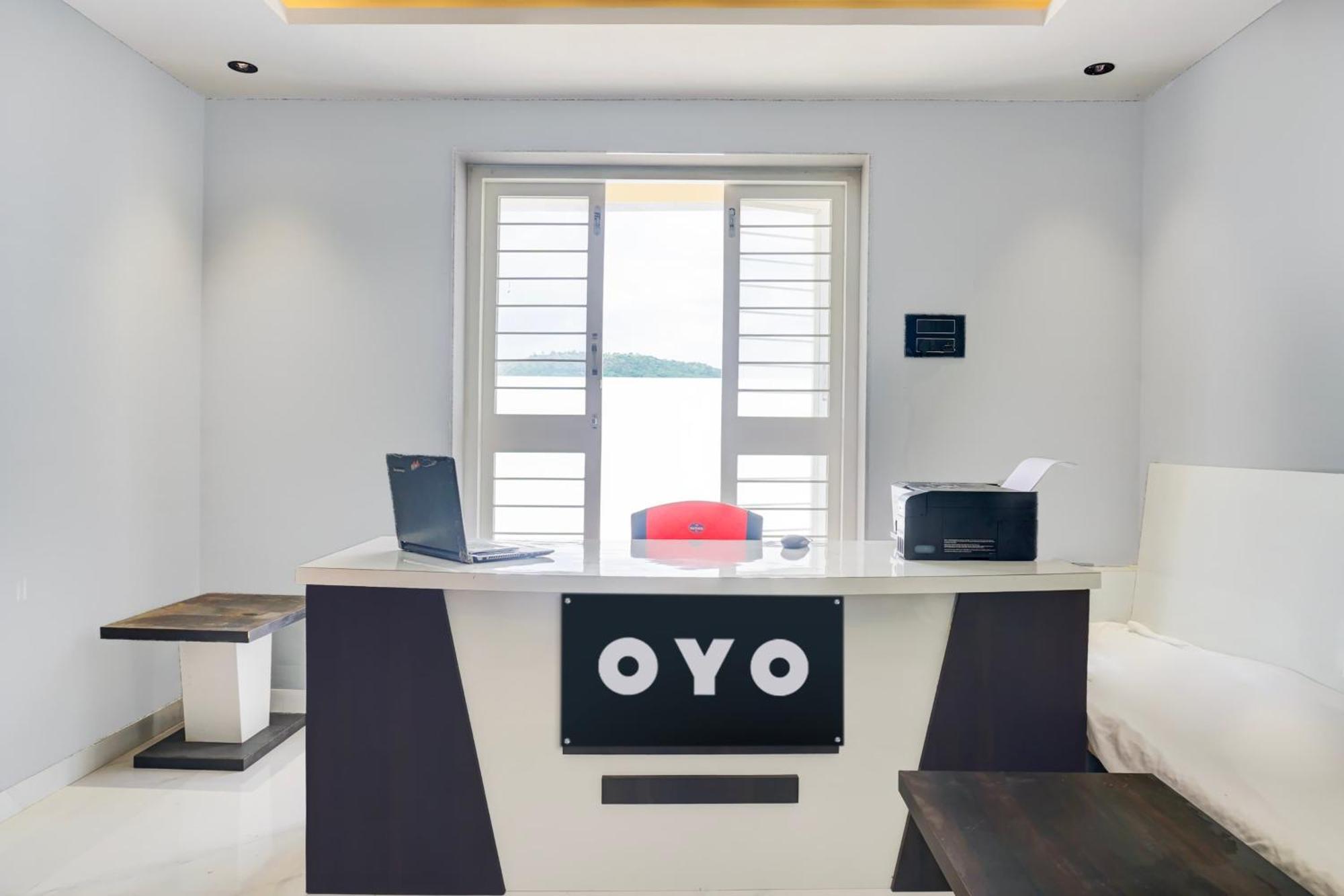 Hotel O Jeevan Restaurant & Lodging Kavathe Екстериор снимка