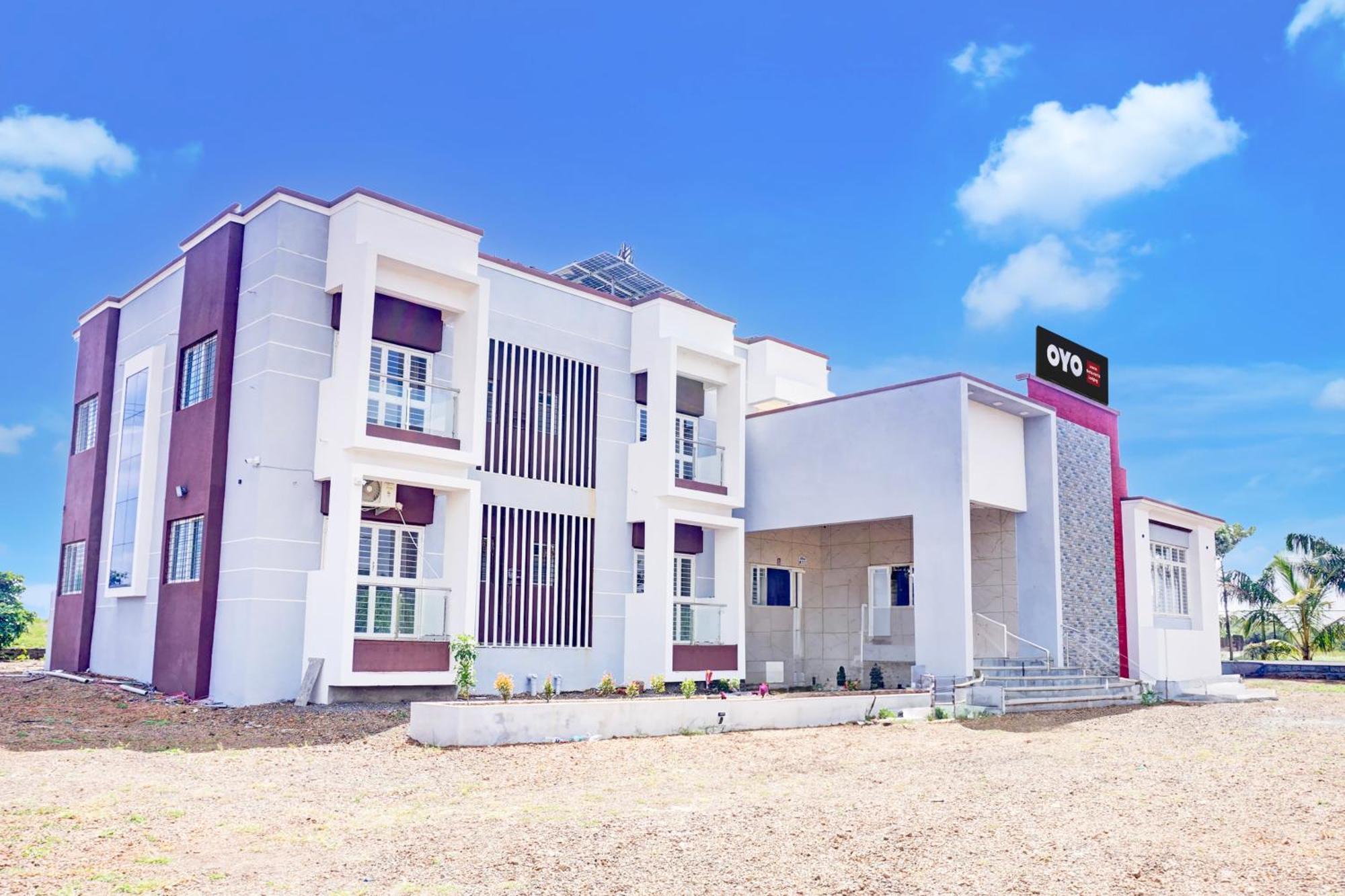 Hotel O Jeevan Restaurant & Lodging Kavathe Екстериор снимка